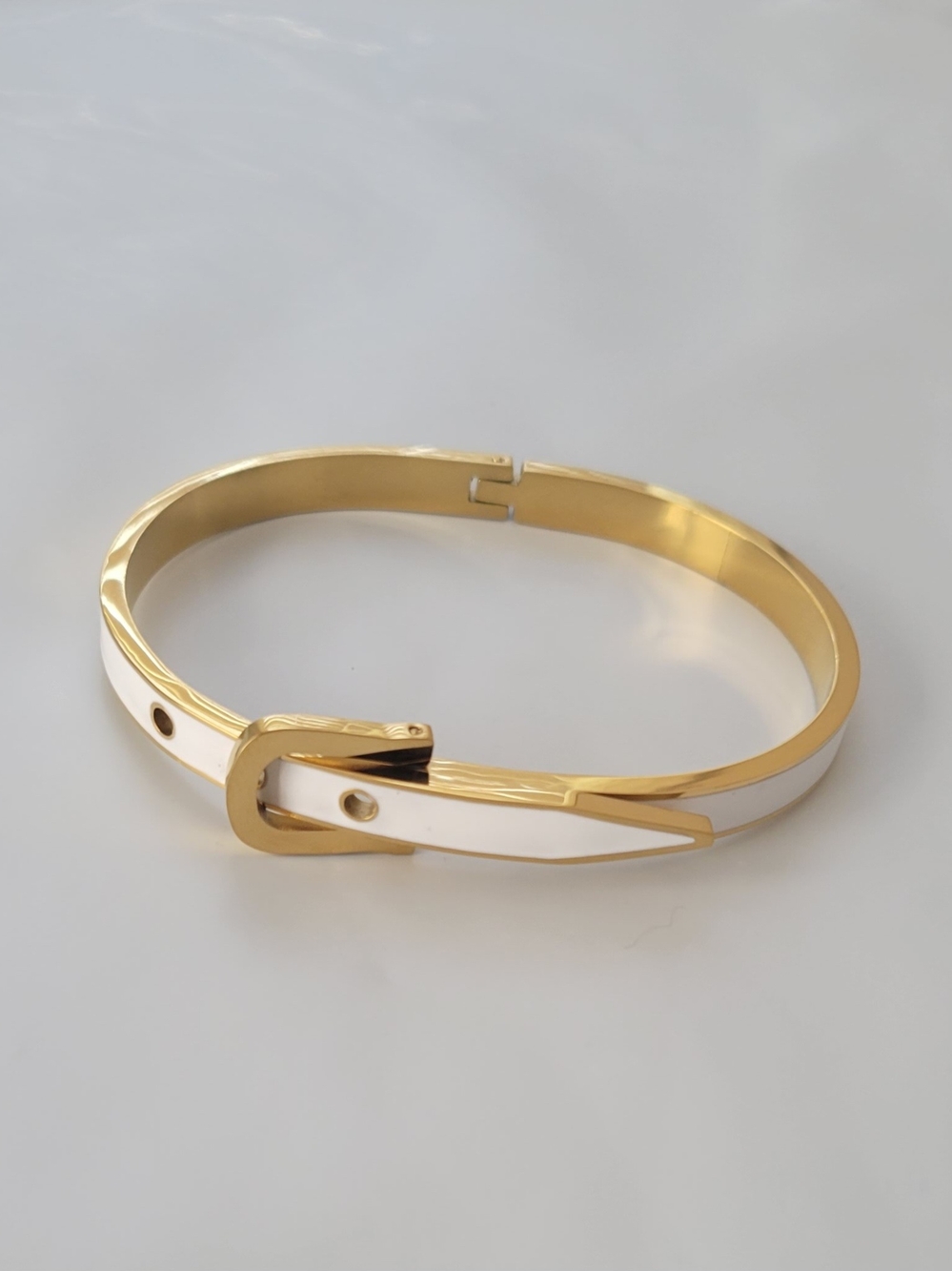 18k Gold Plated Belt Gold and White Women’s Belt-Style Bangle Bracelet